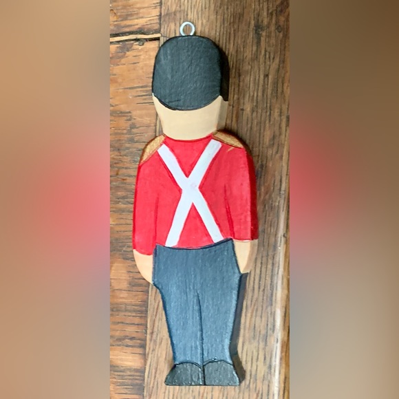 Y2K Vintage Artisan Hand Crafted Wooden Old Style Soldier Ornament - Picture 10 of 12